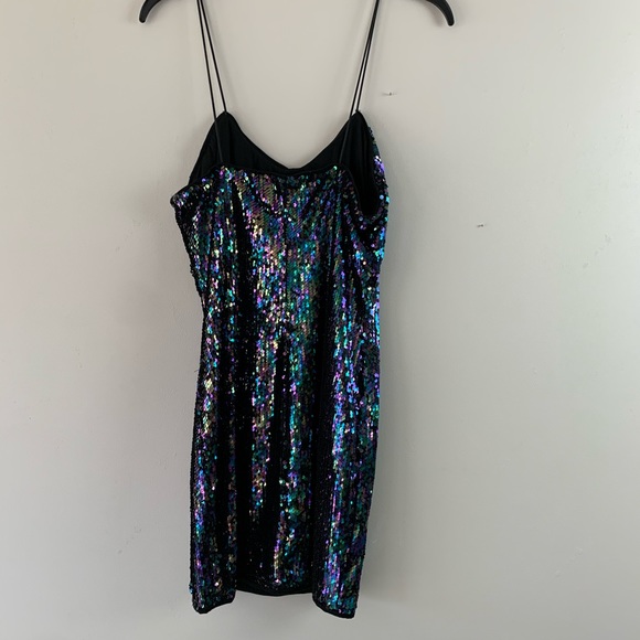 lulu’s mermaid sequined mini dress - Picture 6 of 8